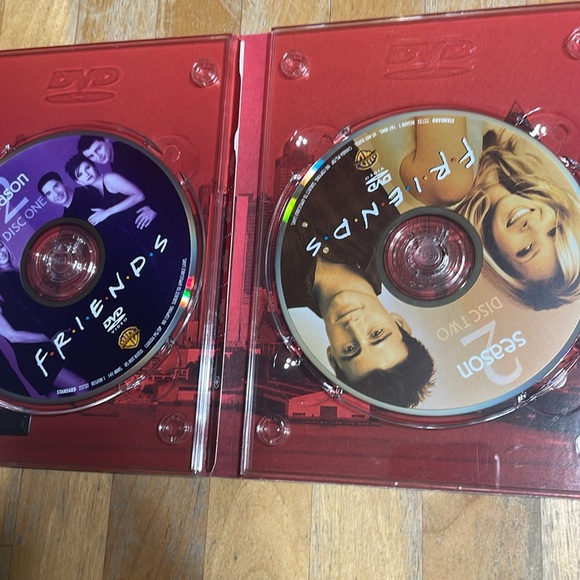 Friends season 2 dvd box set - Picture 3 of 4